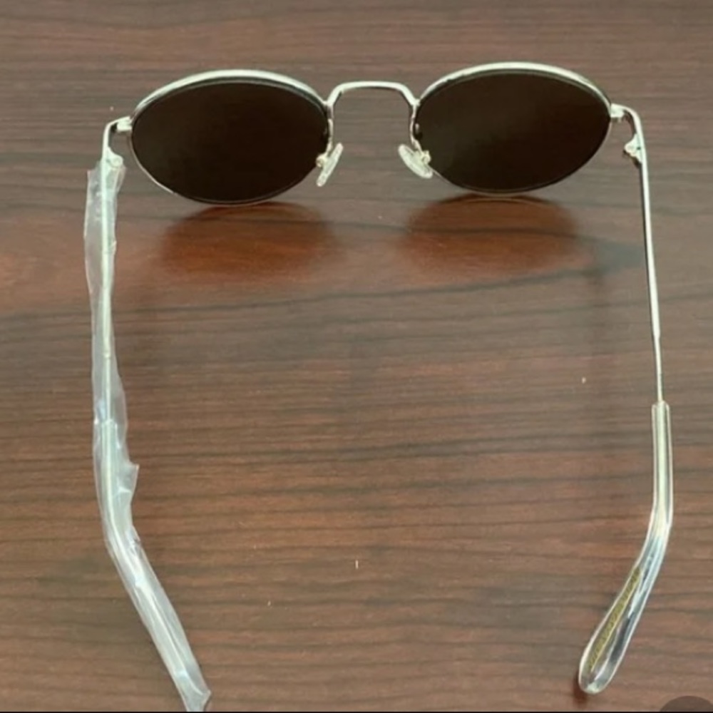 SOLD: NWT: BCBG Max Azria Round Sunglasses - Picture 3 of 4